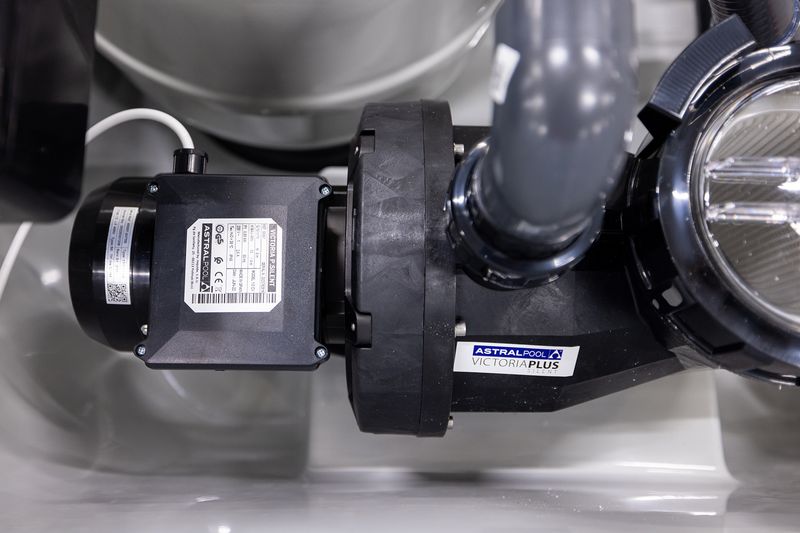 Sandfilter renseanlegg i glassfiberboks til svømmebasseng